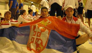 SELEKTOR JAKOVLJEVIC DESNO SA MLADIM VOZACIMA